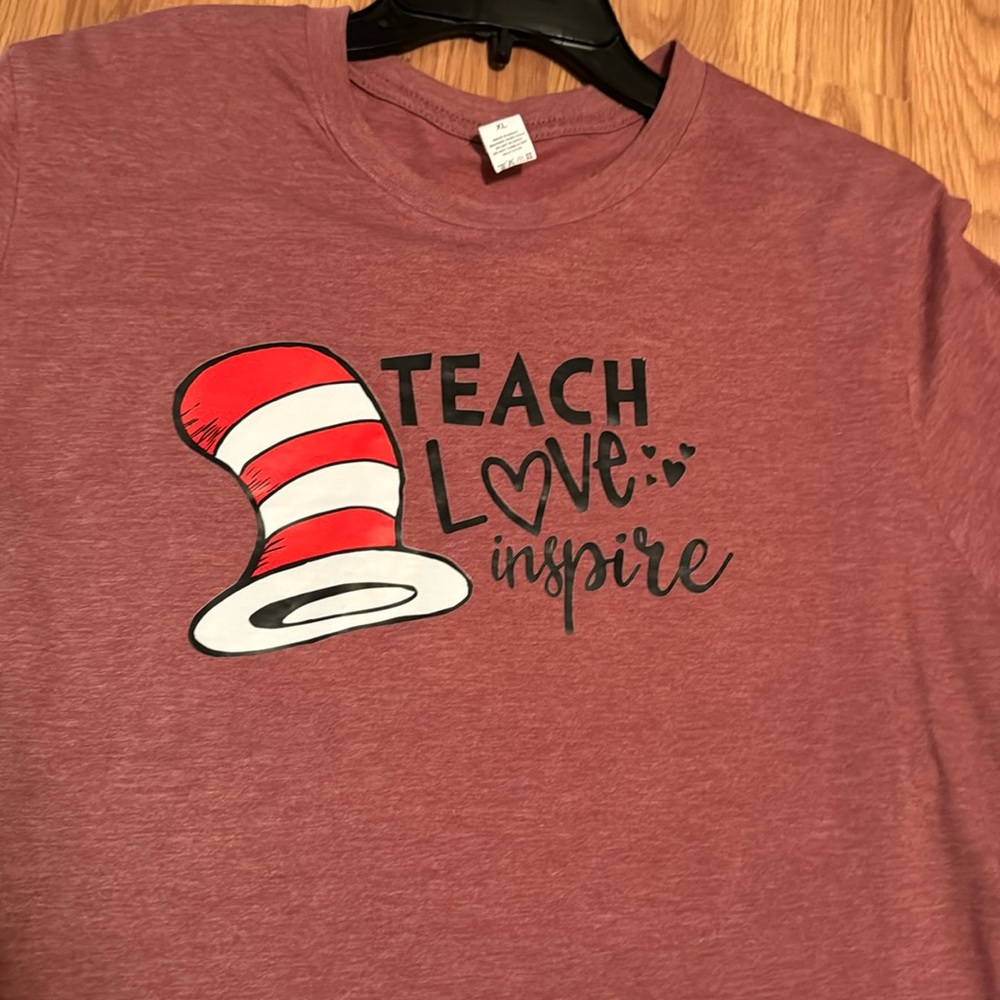 XL mauve Dr Seuss Tee